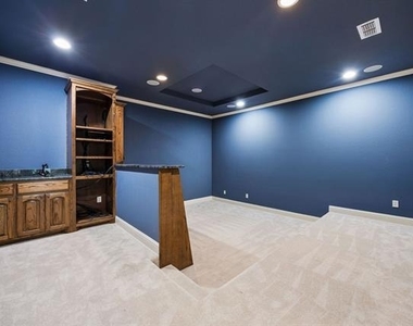 2101 Miracle Point Drive - Photo Thumbnail 19