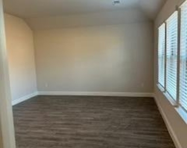 3420 Wheat Straw Way - Photo Thumbnail 14
