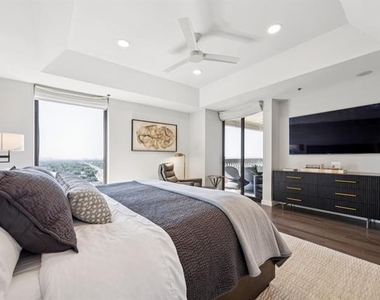 5909 Luther Lane - Photo Thumbnail 16