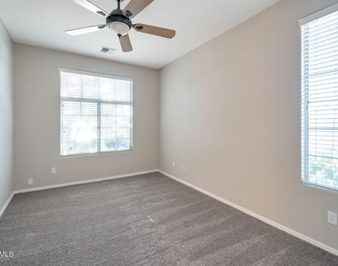 1633 E Lakeside Drive - Photo Thumbnail 14
