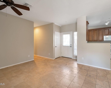 1633 E Lakeside Drive - Photo Thumbnail 6