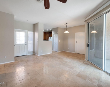 1633 E Lakeside Drive - Photo Thumbnail 8