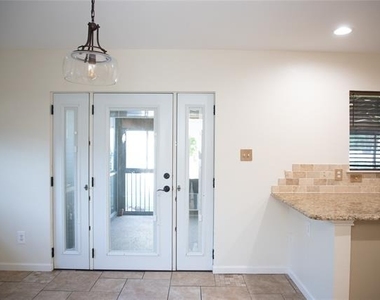 2201 Driskell Lane - Photo Thumbnail 8