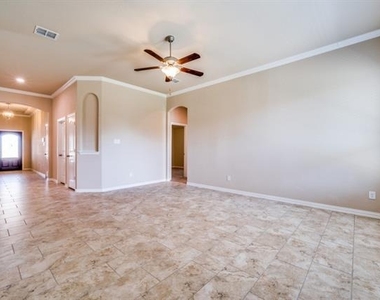 16708 Central Garden Lane - Photo Thumbnail 11