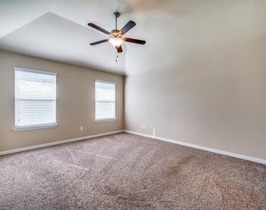 16708 Central Garden Lane - Photo Thumbnail 17