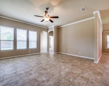 16708 Central Garden Lane - Photo Thumbnail 9