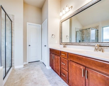 16708 Central Garden Lane - Photo Thumbnail 19
