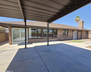 1731 E Redfield Road - Photo Thumbnail 20