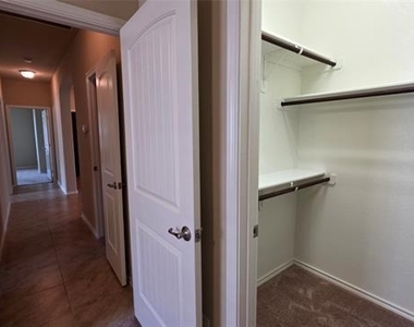 1912 Potrillo Lane - Photo Thumbnail 23