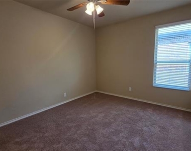 1912 Potrillo Lane - Photo Thumbnail 25