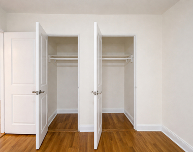 2610 Ocean Parkway - Photo Thumbnail 5