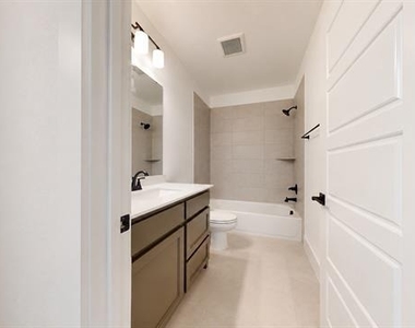533 Banks Street - Photo Thumbnail 29