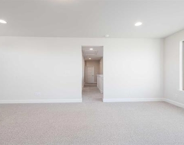 533 Banks Street - Photo Thumbnail 16