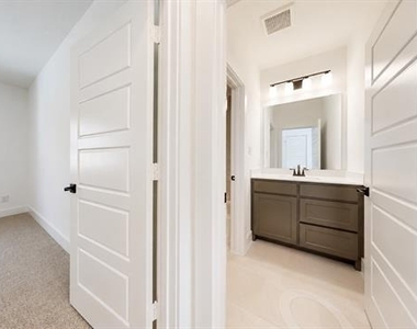 533 Banks Street - Photo Thumbnail 27