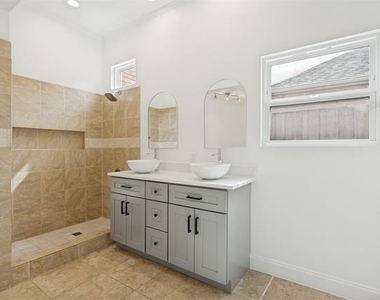 6004 Bent Creek Trail - Photo Thumbnail 15