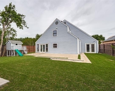 6004 Bent Creek Trail - Photo Thumbnail 25