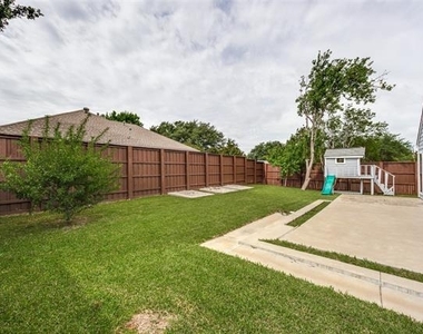 6004 Bent Creek Trail - Photo Thumbnail 24