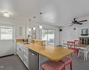 106 E Geneva Drive - Photo Thumbnail 5