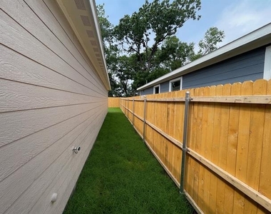 214 Harvest Street - Photo Thumbnail 16