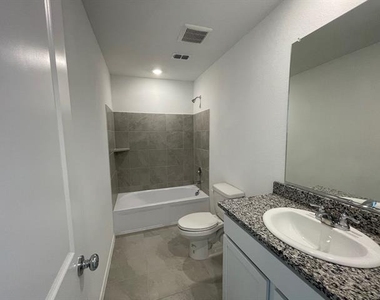 214 Harvest Street - Photo Thumbnail 13