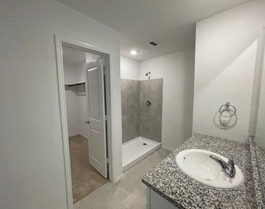 214 Harvest Street - Photo Thumbnail 9