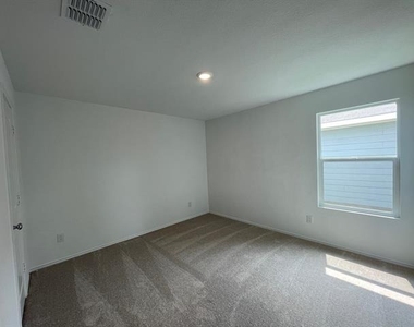 214 Harvest Street - Photo Thumbnail 11
