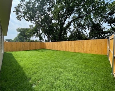 214 Harvest Street - Photo Thumbnail 17