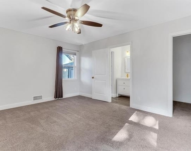 623 Greenleaf Drive - Photo Thumbnail 17