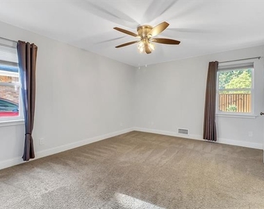 623 Greenleaf Drive - Photo Thumbnail 16