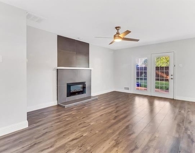 623 Greenleaf Drive - Photo Thumbnail 9