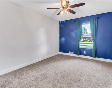 623 Greenleaf Drive - Photo Thumbnail 11
