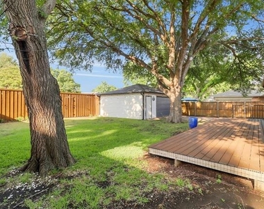 623 Greenleaf Drive - Photo Thumbnail 22