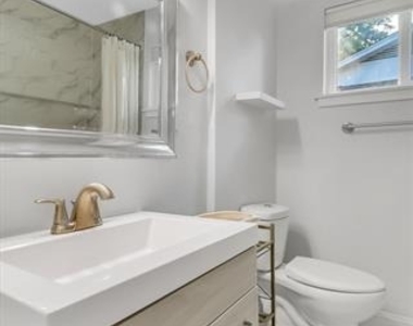 623 Greenleaf Drive - Photo Thumbnail 14