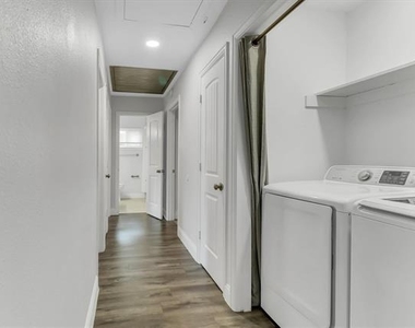 623 Greenleaf Drive - Photo Thumbnail 10