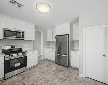 6319 W Williams Street - Photo Thumbnail 9