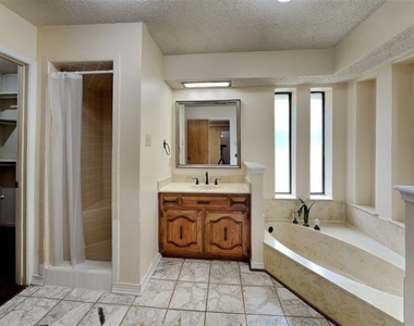205 Woodpark Lane - Photo Thumbnail 12