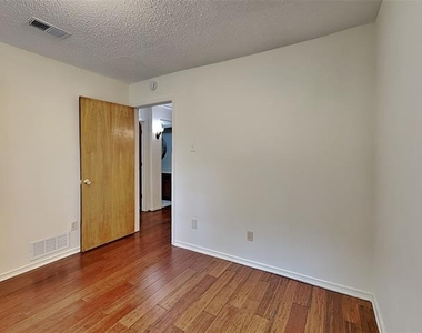 205 Woodpark Lane - Photo Thumbnail 14