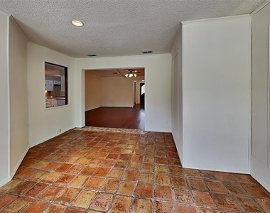 205 Woodpark Lane - Photo Thumbnail 5