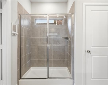 206 Goosewood Drive - Photo Thumbnail 10