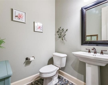 3011 Haywick - Photo Thumbnail 27