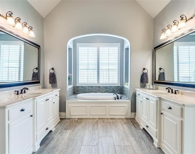 3011 Haywick - Photo Thumbnail 22