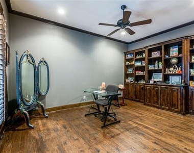 3011 Haywick - Photo Thumbnail 24