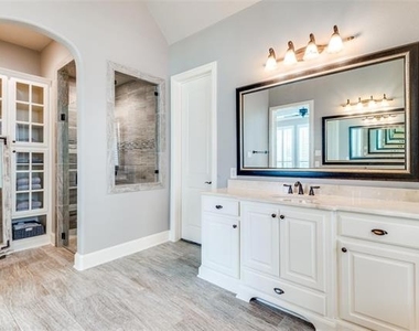 3011 Haywick - Photo Thumbnail 23