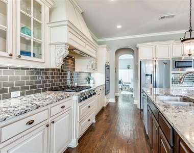 3011 Haywick - Photo Thumbnail 13