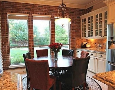 6000 Old South Court - Photo Thumbnail 10