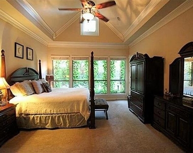 6000 Old South Court - Photo Thumbnail 12