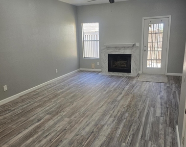 18838 N 34th Drive N - Photo Thumbnail 1