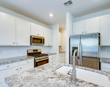 9902 E Tamery Avenue - Photo Thumbnail 7