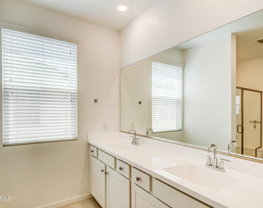 9902 E Tamery Avenue - Photo Thumbnail 27