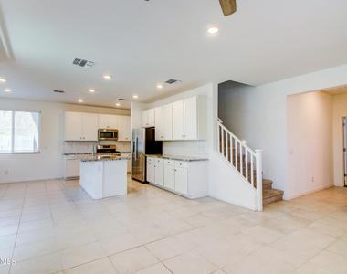 9902 E Tamery Avenue - Photo Thumbnail 15